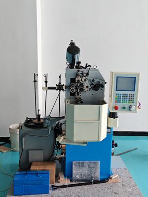 Multi funcional da máquina automática fácil da mola da operação com o painel de controle de 5,7 polegadas