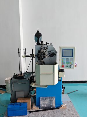 Multi funcional da máquina automática fácil da mola da operação com o painel de controle de 5,7 polegadas