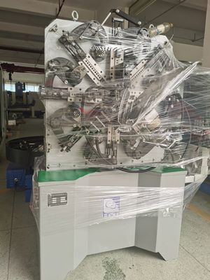 Mola do CNC 5.5KW que forma sistemas opcionais da mão da máquina e de 200KG Decoiler